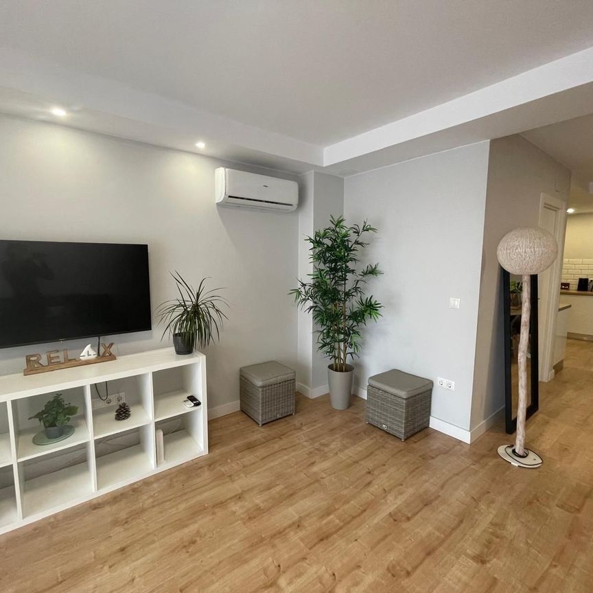 Piso de alquiler en Avenida de Denia, Vistahermosa - Photo 1