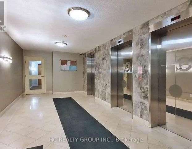 710 - 9015 LESLIE STREET — 3 Bedroom - Photo 1