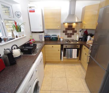 2 bedroom flat to rent - Photo 6