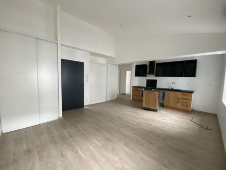 Location Appartement 3 pièces 61m² VALENCE 26000 - Photo 3