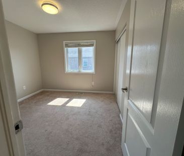 For Lease - 398 MCJANNETT Avenue Unit# UPPER LEVEL, Milton, Ontario - Photo 2