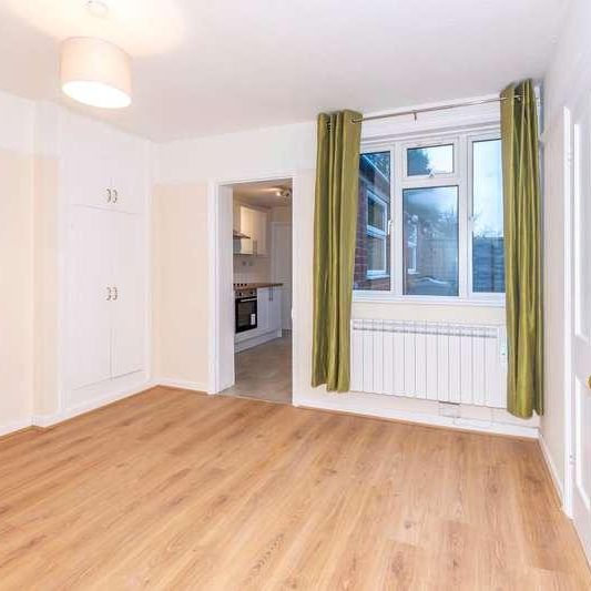 Bytham Road, Creeton, NG33 - Photo 1