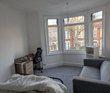 Room in a Shared House, Boundary Road, E13 - Photo 2