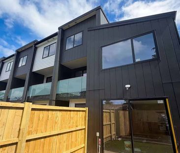 Stunning, Brand New 3-Bedroom Townhouses | Mangere - Photo 1