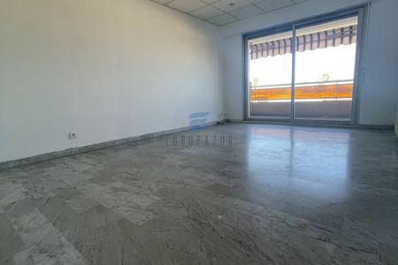 Beau 2 pièces – Emplacement privilégié à deux pas de la mer - Photo 2