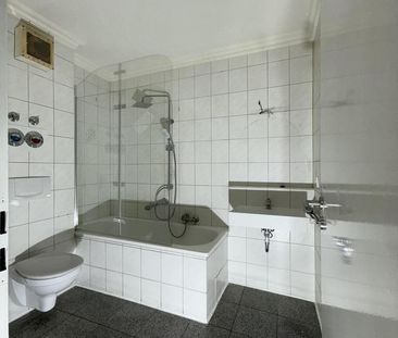 Frisch renoviert! Helle 2,5-Zi-Wohnung, barrierefrei,neuer Vinylbod... - Foto 1