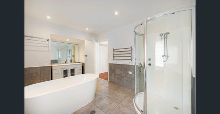 Beachside Cottage Bliss – 150m to Toowoon Bay Beach - Photo 5