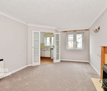 1 bedroom retirement property to rent - Photo 1