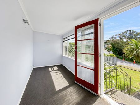 Welcome home to 5 Tarawera Road. - Photo 5
