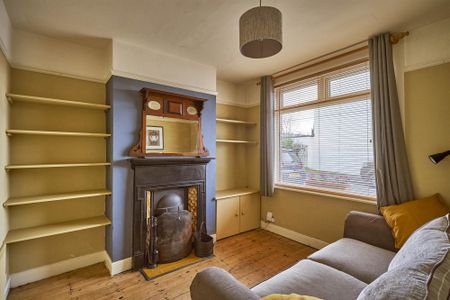 3 Downshire Place, Holywood, BT18 9LR - Photo 4