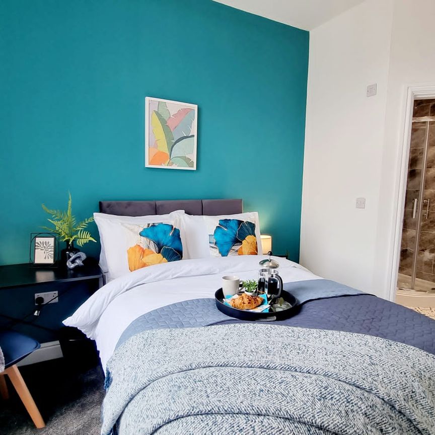 Luxury Private Rooms Room 2 - Photo 1