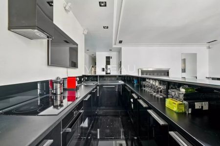 Appartement à louer à Paris 8Ème - Photo 2