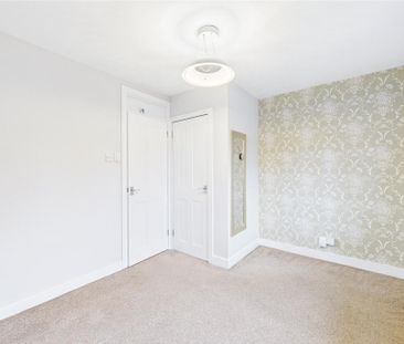 2 bedroom end of terrace house to rent - Photo 4