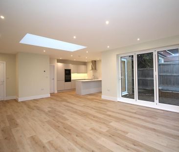 4 bedroom semi-detached house to rent - Photo 1