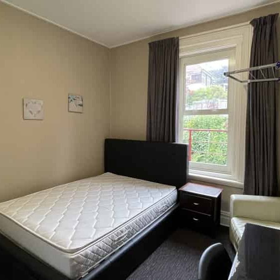 Spacious Fully Furnished Studio Room - Photo 1