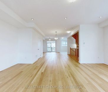 Townhouse For Lease | N8113126 - Photo 1