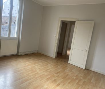 Location Maison 6 pièces 132m² COGNAC 16100 - Photo 1