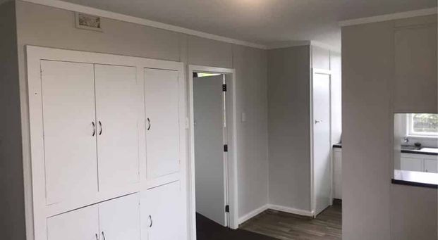 Dont judge the book by the cover until you've had a loook! - Photo 1