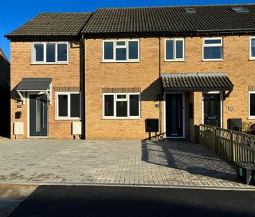 3 bedroom terraced house to rent - Photo 1