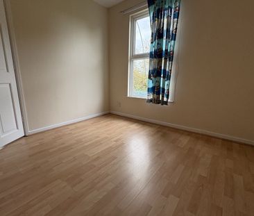 High Street - Photo 1