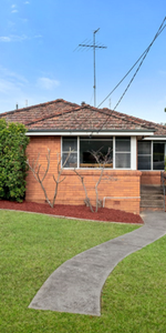 3 Bedroom Home - Photo 3