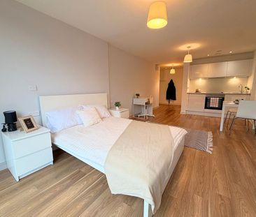 Studio to rent - Photo 2