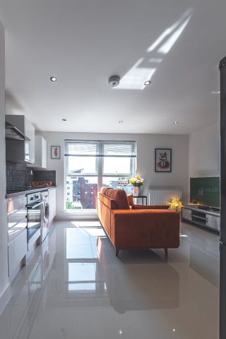 2 Bed Flat, Atlantic Mansions, SO14 - Photo 4