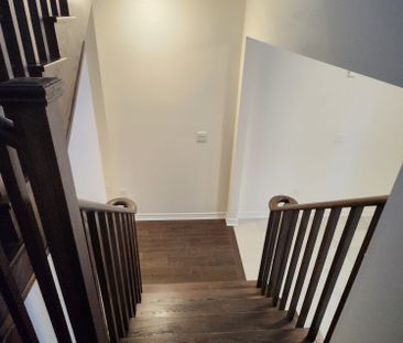For Lease - 338 Fleetwood Drive, Oshawa, Ontario - Photo 4