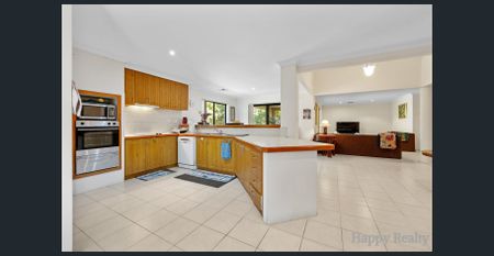 4x2 House at great location, like new paint.... - Photo 5