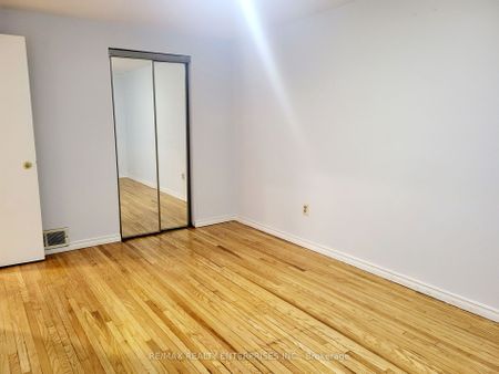 Condo Townhouse For Lease | W8096604 - Photo 5