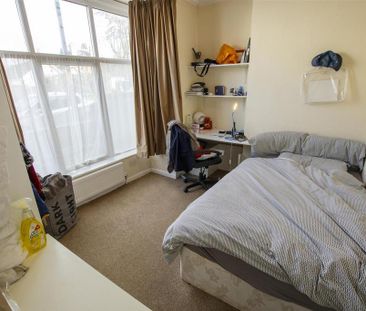 8 bedroom house to rent - Photo 2