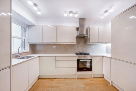 3 bedroom flat to rent - Photo 5