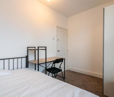 4 bedroom house to rent - Photo 3