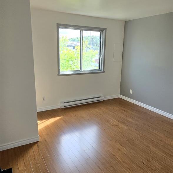 Montréal-Est – Élégant logement 4 et demi à louer - Photo 1