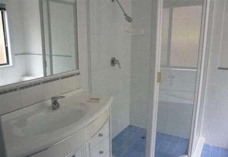 Exceptionally Positioned 4 Bedroom Home in Parkwood - Photo 5