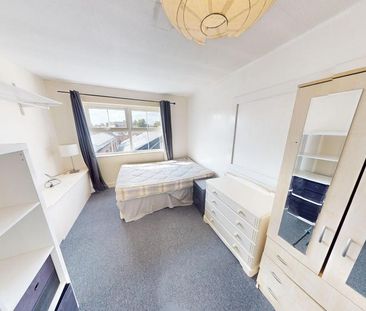 6 bedroom house to rent - Photo 4