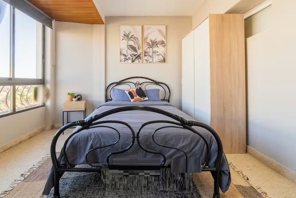 Avenida Pío XII, Valencia, Valencian Community 46015 - Photo 1