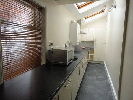 5 bedroom house to rent - Photo 3