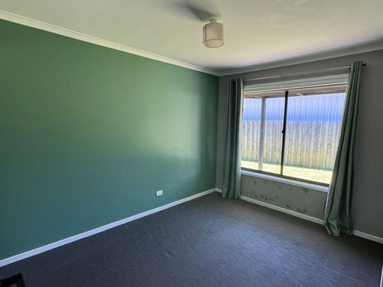 Three Bedroom Brick Home - Photo 1