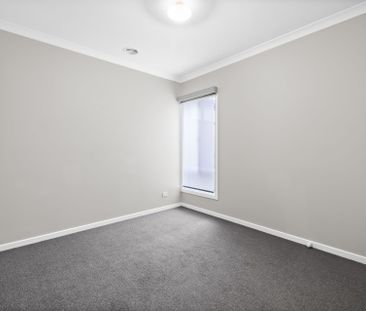 3-Bedroom Family Home in Fraser Rise - Photo 5