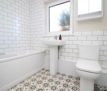 11 Holland Drive, Belfast, BT5 6EH - Photo 3