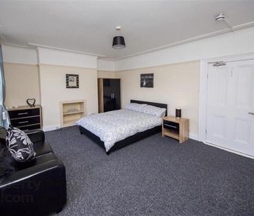 Room 3, 4 Candahar Street, Belfast, BT7 3AQ - Photo 4
