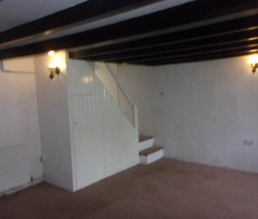 2 bedroom semi-detached house to rent - Photo 4