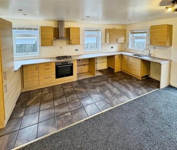 2 bedroom semi-detached house to rent - Photo 4
