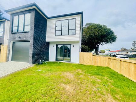 MANUREWA, 4 BEDROOMS - Photo 3