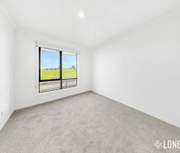 House Size Town Home overlooking Parklands - Photo 6