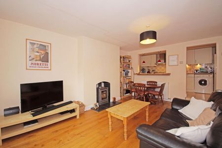 1 bedroom ground floor flat to rent - Photo 3