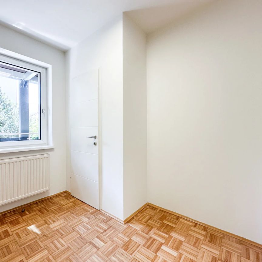 Helle 2,5-Zimmer-Wohnung mit Extraküche und großem Balkon mit Gartenblick - Foto 1