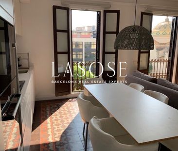 Flat 80m² with terrace to rent in El Raval, Barcelona - Photo 1