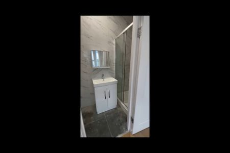 Room in a Shared Flat, Aldersey Gardens, IG11 - Photo 5